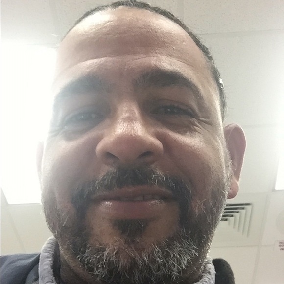 Meet your Posher, Edgardo - Picture 1 of 1